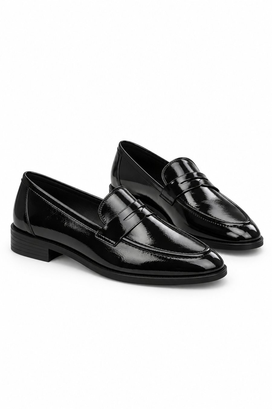 Лофери чорні лаковані Chic